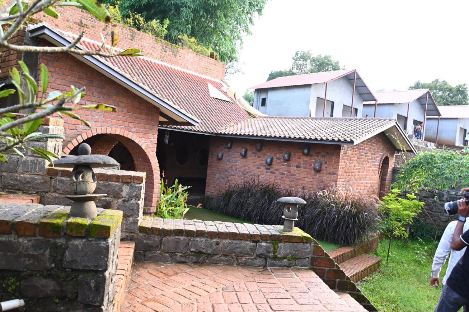 Bamboo And Bricks Resort Welhe エクステリア 写真